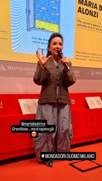 Maria Beatrice Alonzi presenta "Hai ancora paura" a Milano — Mondadori Duomo (foto 3 di 4)