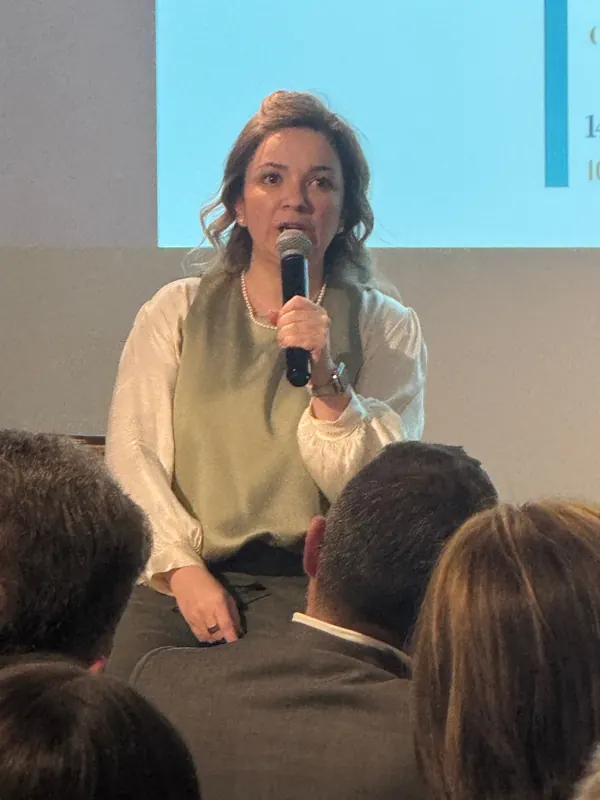 Maria Beatrice Alonzi presenta "Hai ancora paura" a Pompei — Hotel Habita79 (foto 2 di 19)