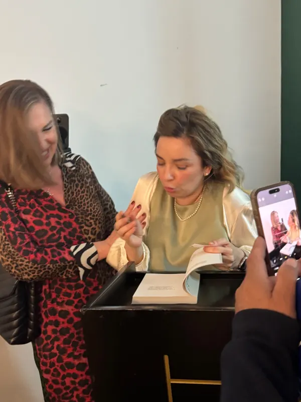 Maria Beatrice Alonzi presenta "Hai ancora paura" a Pompei — Hotel Habita79 (foto 7 di 19)