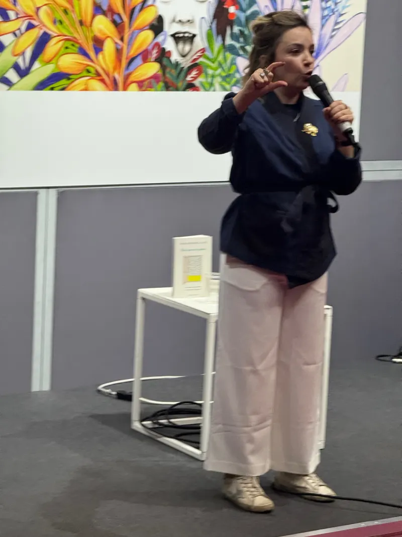 Maria Beatrice Alonzi presenta "Hai ancora paura" a Torino — Lingotto Fiere — Pad. 1, Sala Rosa (foto 2 di 5)